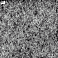 NCSの断面TEM(透過型電子顕微鏡)写真 ポアの平均サイズ 2.5 ナノメートル
