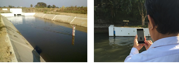 写真：灌漑用水位の情報入力の様子